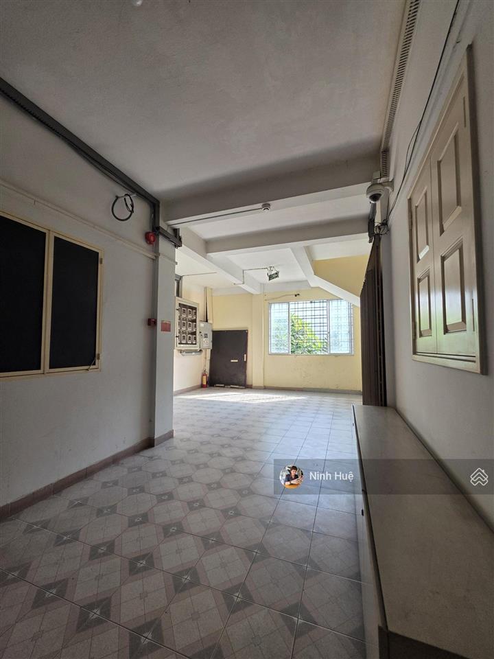 Quận 1 cc tầng thấp full nội thất, shr, giá 4,3tỷ.