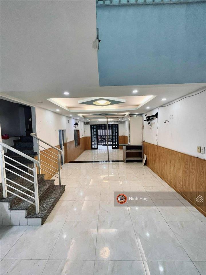Cmt8 bán nhà hxt nở hậu 60m2 giá 9,39tỷ