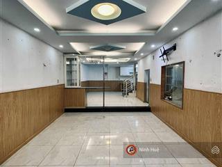 Cmt8 bán nhà hxt nở hậu 60m giá 9,39tỷ.