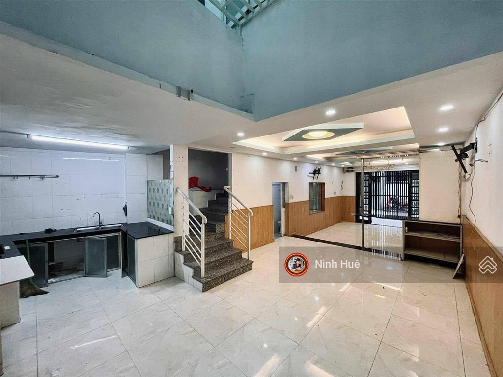 Cmt8 bán nhà hxt nở hậu 60m2 giá 9,39tỷ