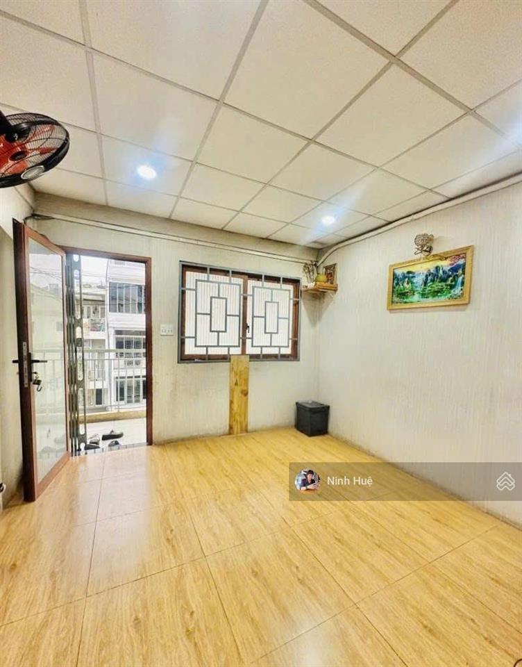 Quận 5cc lý thường kiệt 40m thang bộ có gác 2pn giá 2,49 tỷ.