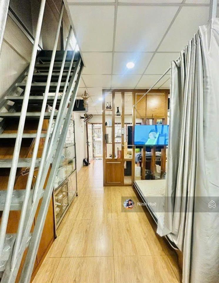 Quận 5cc lý thường kiệt 40m thang bộ có gác 2pn giá 2,49 tỷ.