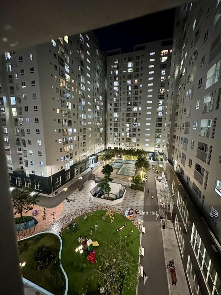 Quận 8  cc tara residence 78m căn góc 2pn tặng nội thất view công viên giá 4,4 tỷ.