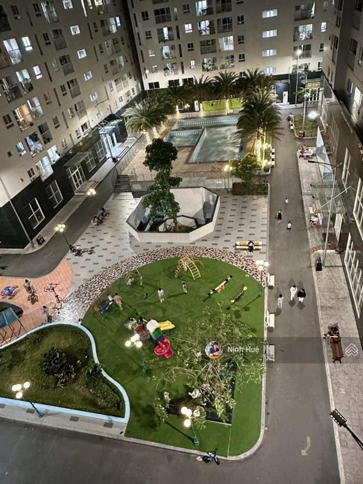 Quận 8  cc tara residence 78m căn góc 2pn tặng nội thất view công viên giá 4,4 tỷ.