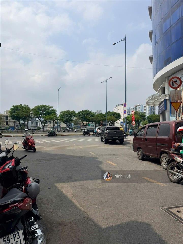 Quận 5 cc gò công. chợ lớn shr 45m thang bộ giá 1,69tỷ.