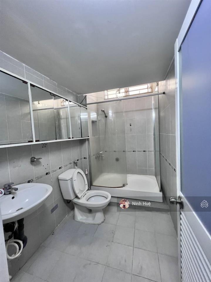 Nhà cmt8  trung tâm  cho thuê khoán 24tr/tháng  ngang 5,3m nở hậu giá 9,2 tỷ