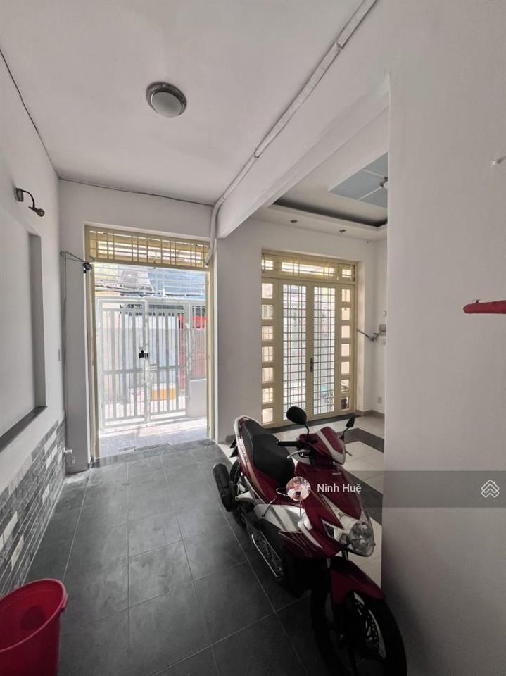 Nhà cmt8  trung tâm  cho thuê khoán 24tr/tháng  ngang 5,3m nở hậu giá 9,2 tỷ