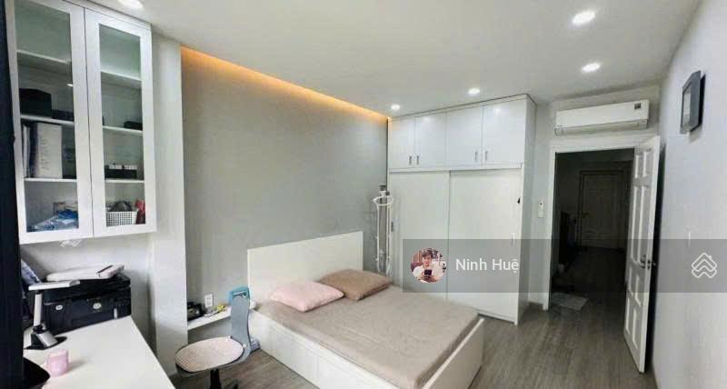 Bán nhà cộng hòa  hxh  90m2  btct kiên cố giá 12,3 tỷ