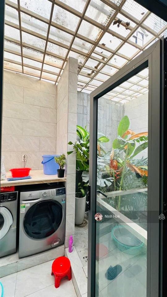 Bán nhà cộng hòa  hxh  90m2  btct kiên cố giá 12,3 tỷ