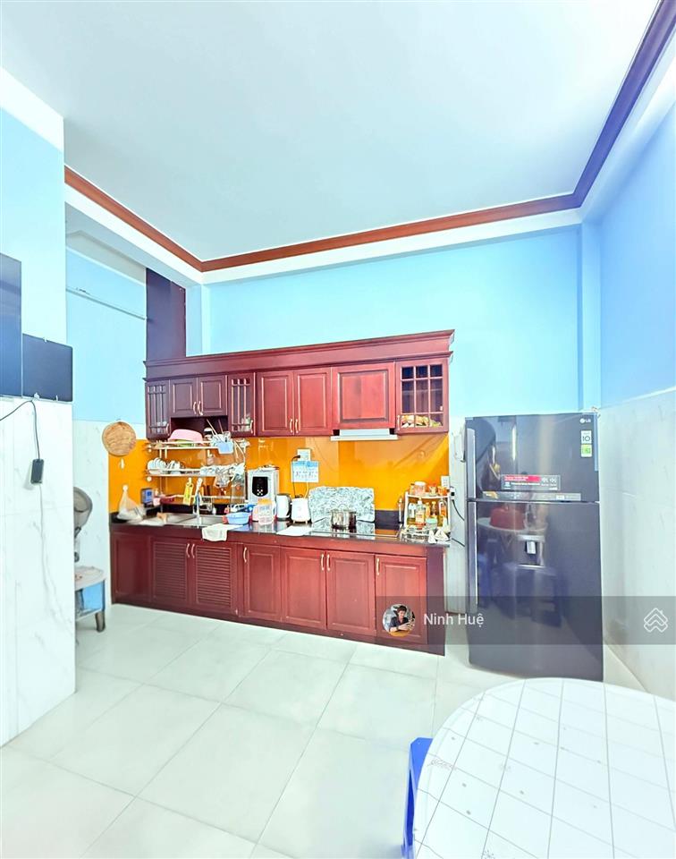 Bán nhà 1 sẹc đồng nai  btct 4 tầng  nở hậu  khu dân trí  cao ráo giá 12,3 tỷ