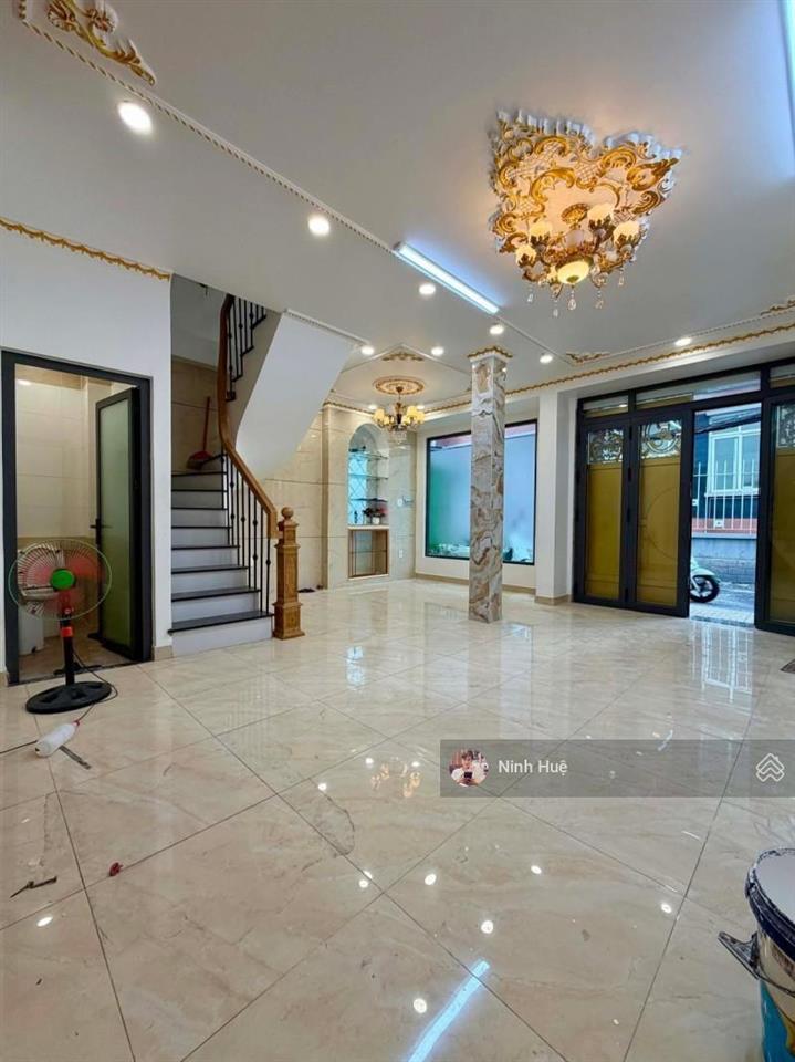 Mặt tiền hẻm kinh doanhsát cư xá đồng tiến thành thái 5tầng giá 11 tỷ.