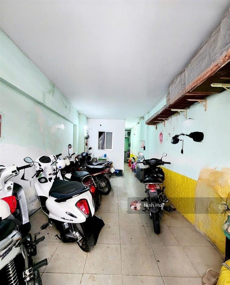Quận 10  hẻm xe hơi vị trí trung tâm  47m2 6pn giá 9,5 tỷ