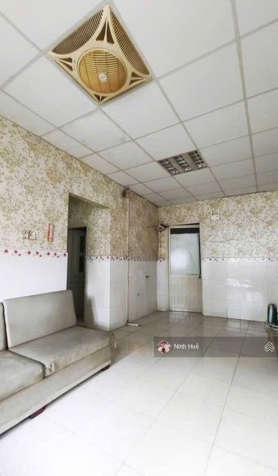 Quận 5cc xóm cải 46m nhà đẹp giá 2,8tỷ.