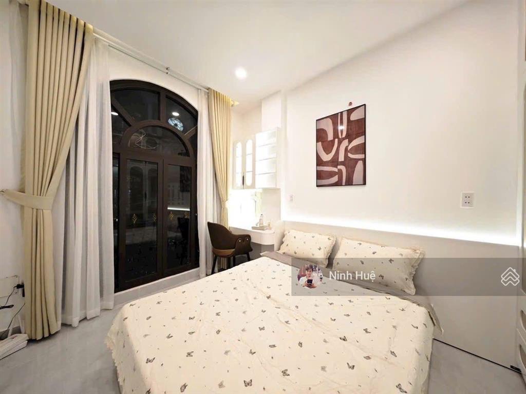 Nhà đẹp mới khu dân trí đáng sống tại phú nhuận 5 tầng oto thông tứ tung giá chỉ 12,85tỷ.