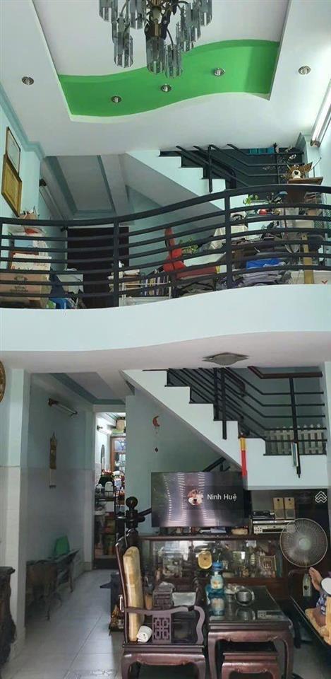 Bán nhà ngã tư phú nhuận hxh thông 60mkết cấu btct giá 11,9tỷ.