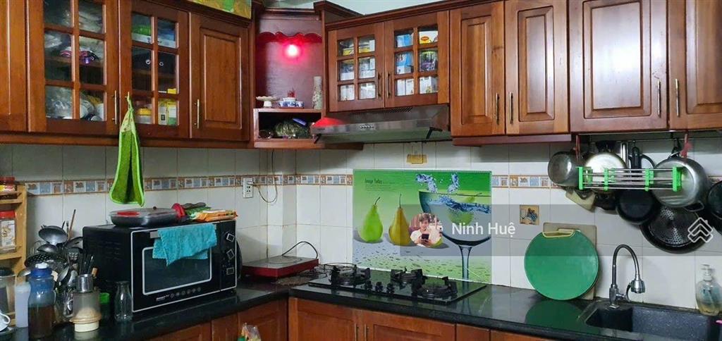 Bán nhà ngã tư phú nhuận hxh thông 60mkết cấu btct giá 11,9tỷ.