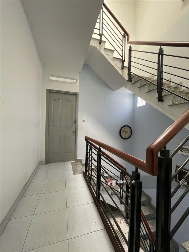 13,1 tỷ  bán nhà 64m2  gần cầu kiệu  hẻm xe tải  20m ra mt hai bà trưng  nhà thờ hồng
