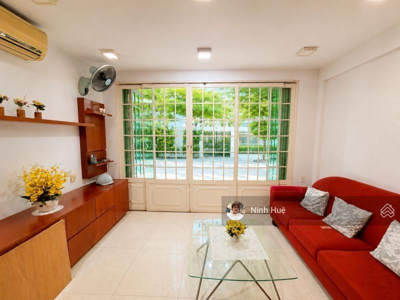 Bình thạnh trệt cc nơ trang long 56m(4m x 14m) shr giá 3,3 tỷ.(6026)