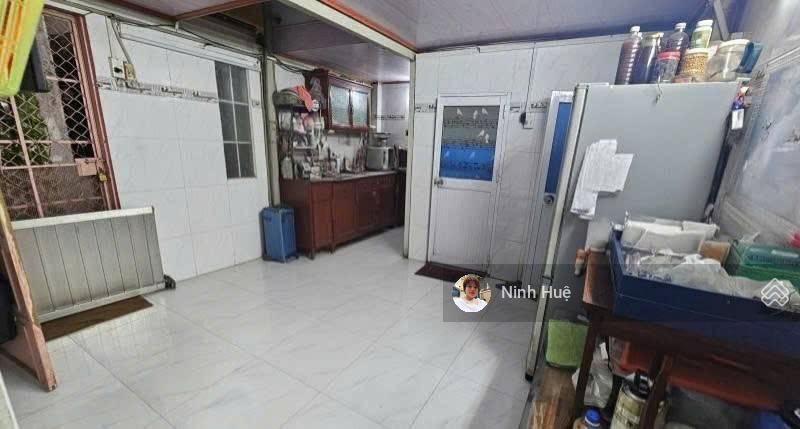 Cách mạng tháng 8 gần bệnh viện thống nhất ga metro lô góc hxh thông 45m giá chỉ 6,5 tỷ.(1018)