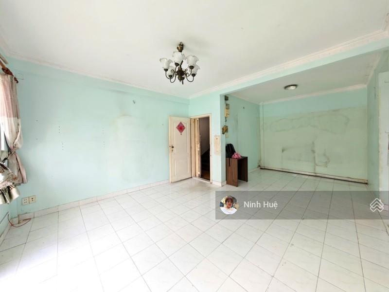 Quận 3 cc thang bộ ngay nam kỳ khởi nghĩa tầng thấp 61m 2pnshr tiện cải tạo giá 4,1 tỷ.(6031)