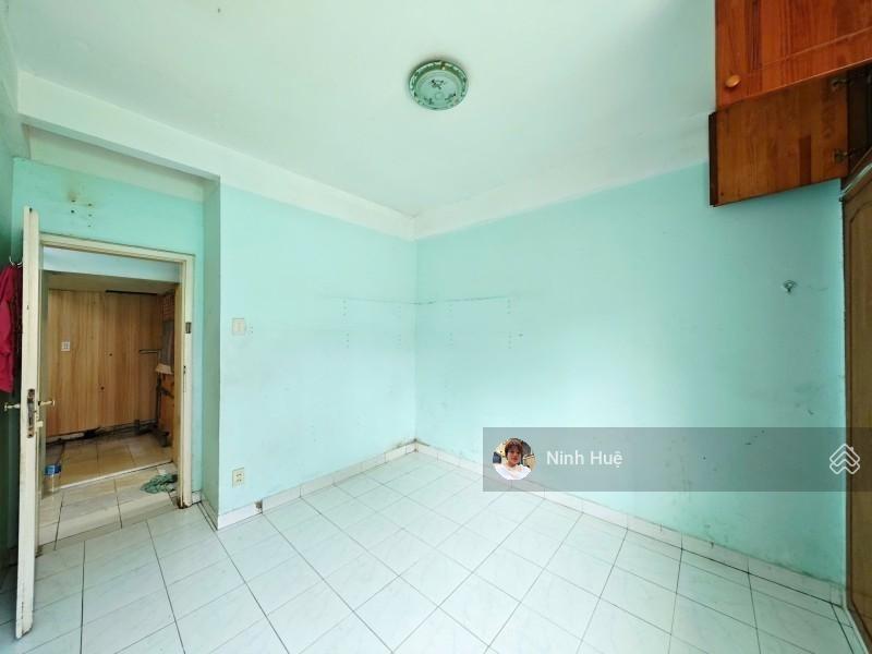 Quận 3 cc thang bộ ngay nam kỳ khởi nghĩa tầng thấp 61m 2pnshr tiện cải tạo giá 4,1 tỷ.(6031)