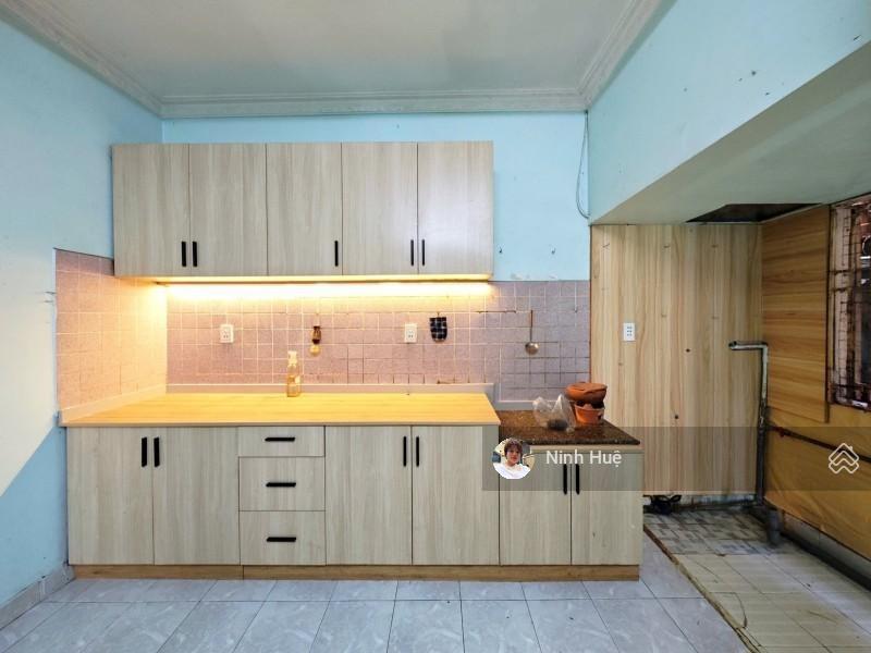 Quận 3 cc thang bộ ngay nam kỳ khởi nghĩa tầng thấp 61m 2pnshr tiện cải tạo giá 4,1 tỷ.(6031)