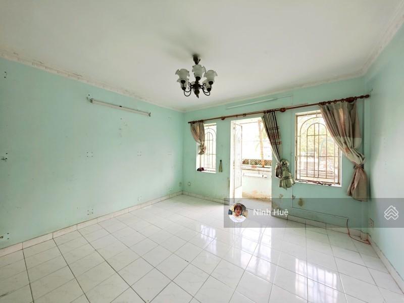 Quận 3 cc thang bộ ngay nam kỳ khởi nghĩa tầng thấp 61m 2pnshr tiện cải tạo giá 4,1 tỷ.(6031)