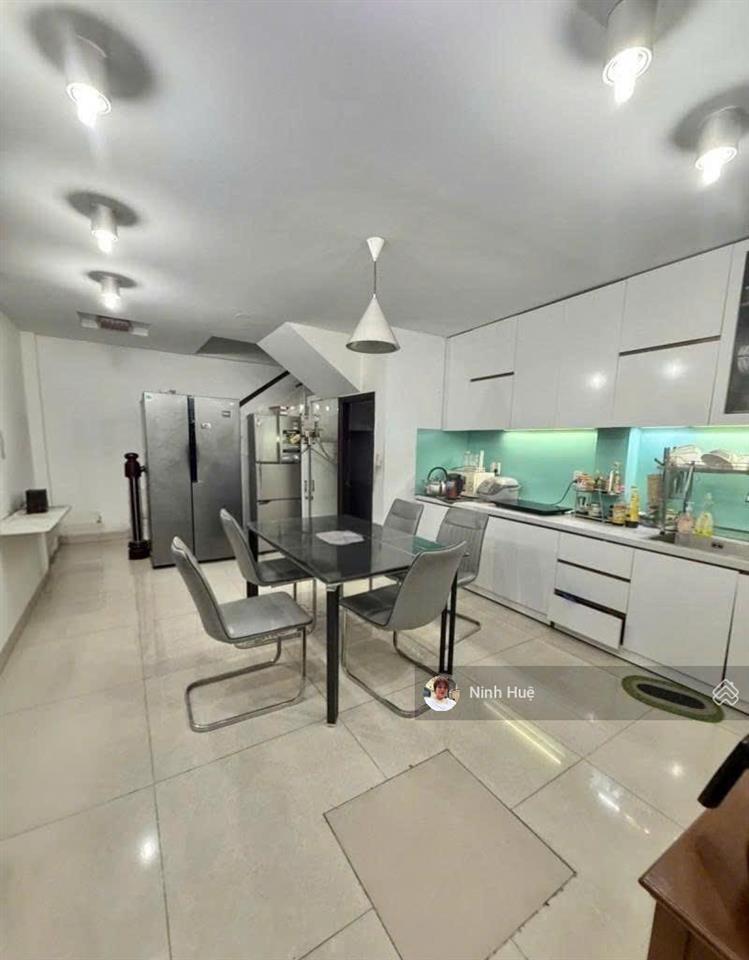 Sát mt trường sa thông lê văn sỹ 48m 5 tầng mới 48m giá chỉ 12,6 tỷ.(805)
