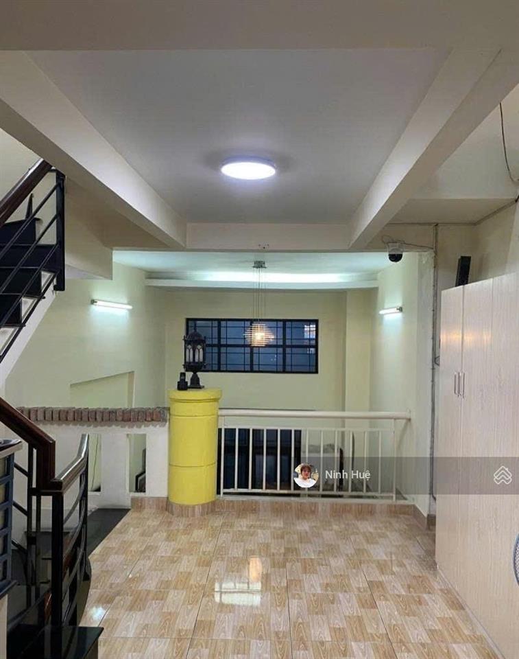 Nhà q3 gấp bán giảm chào 3 tỷ, chỉ còn 12,6 tỷ 62m 5 tầng ngang 4,4m hxh dân trí(801)