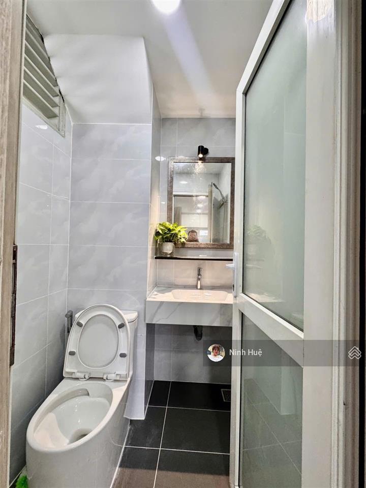 Bình thạnh chung cư phan văn trị  54m  2pn  shr  giá 3,3 tỷ.