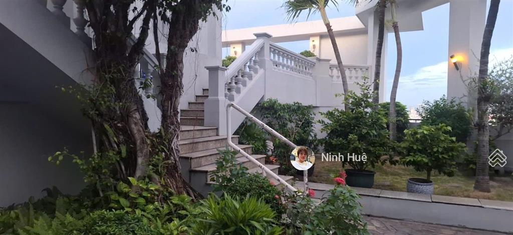 Cao ốc phú nhuận98m nhà mới tiện ích đủfull nội thất 2pngiá 7,5 tỷ.