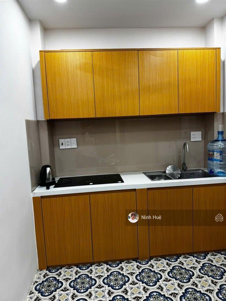Chỉ 3ty9 có hộ khẩu quận 1 nhà 3pn full nội thất sát mặt tiền cho thuê bnb dòng tiền cao.