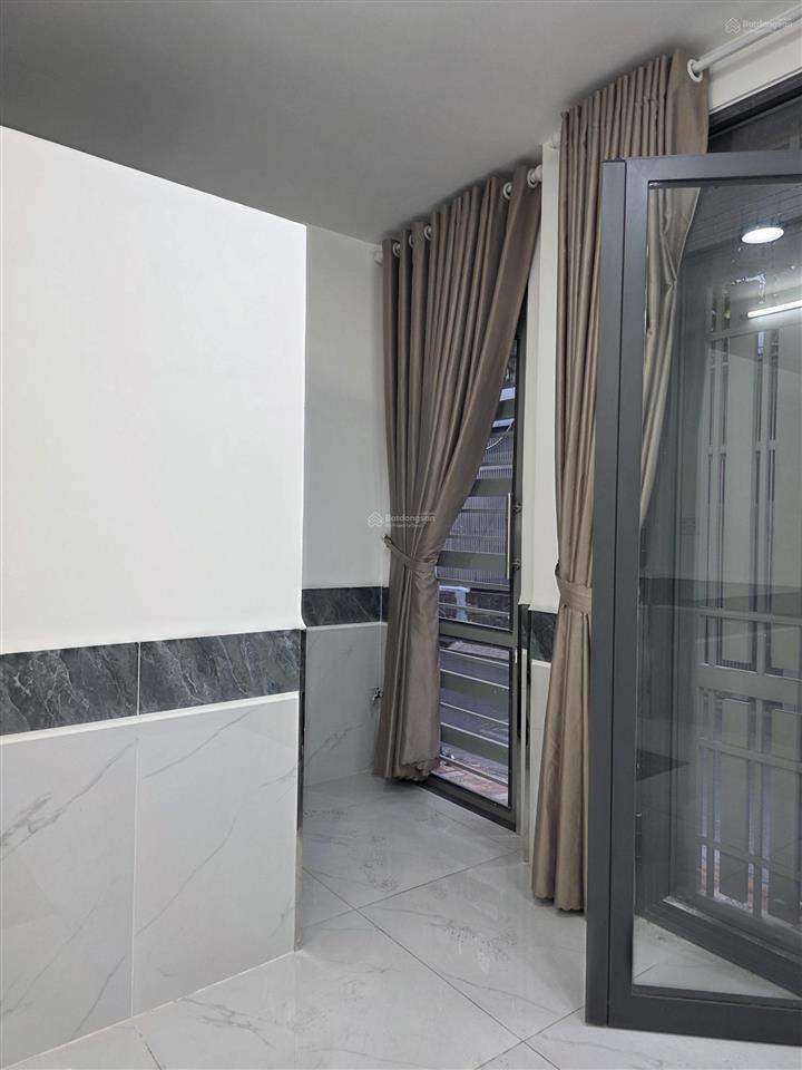 Phú nhuận hxh 4 tầng nhà mới btct khu dân trí an ninh yên tĩnh giá chỉ 9,9 tỷ. (4003)