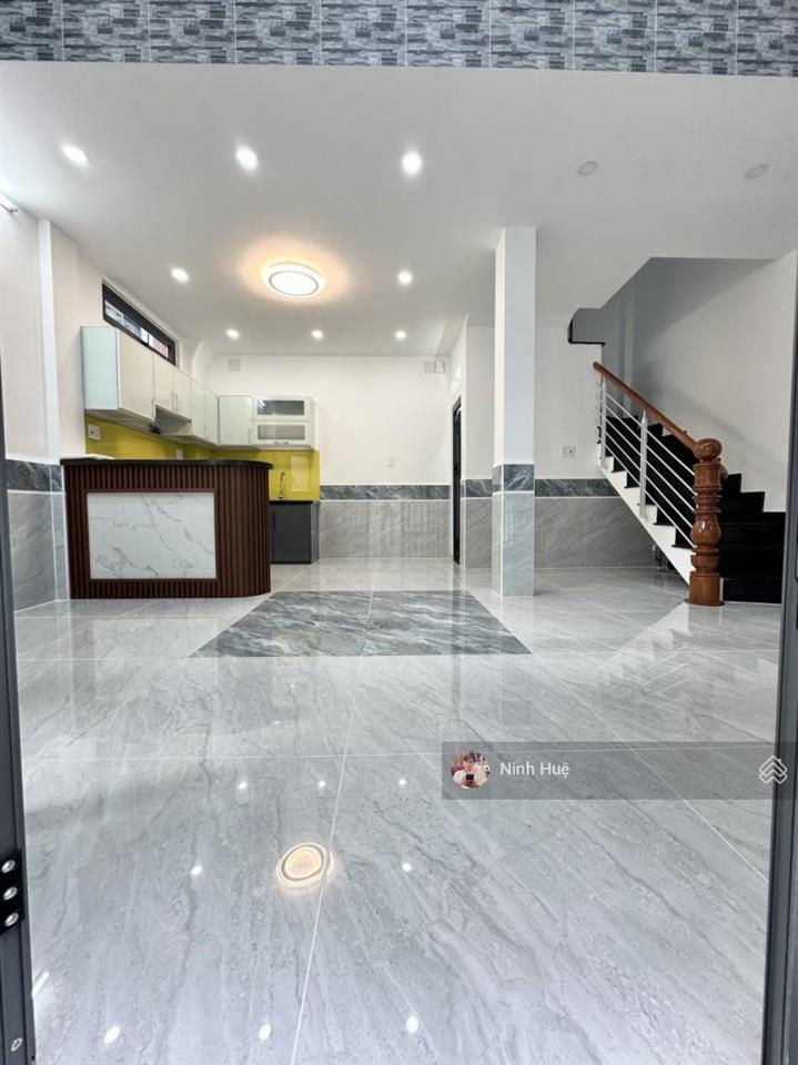 8,2 tỷ nhà 52m2, mới 5 tầng btct  trần quang diệu  thoáng