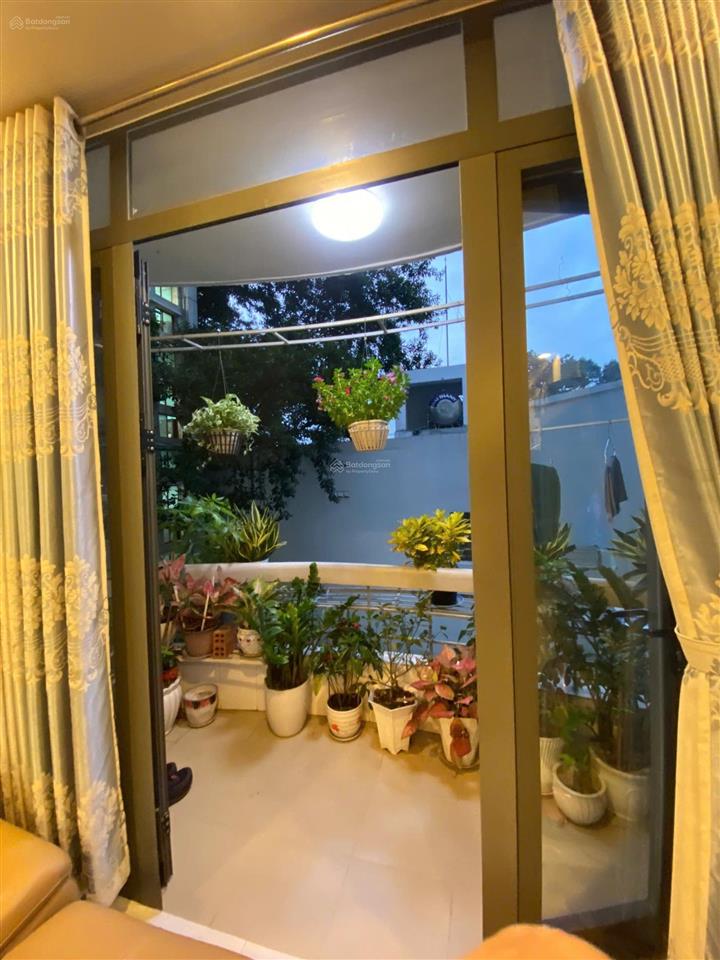 3,2 tỷ  chung cư hùng vương  đối diện trường đhyd, đh tdtt, tầng thấp  60m  2pn