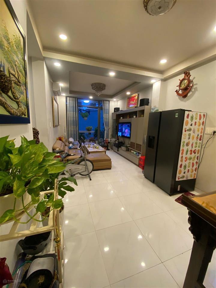 3,2 tỷ  chung cư hùng vương  đối diện trường đhyd, đh tdtt, tầng thấp  60m  2pn