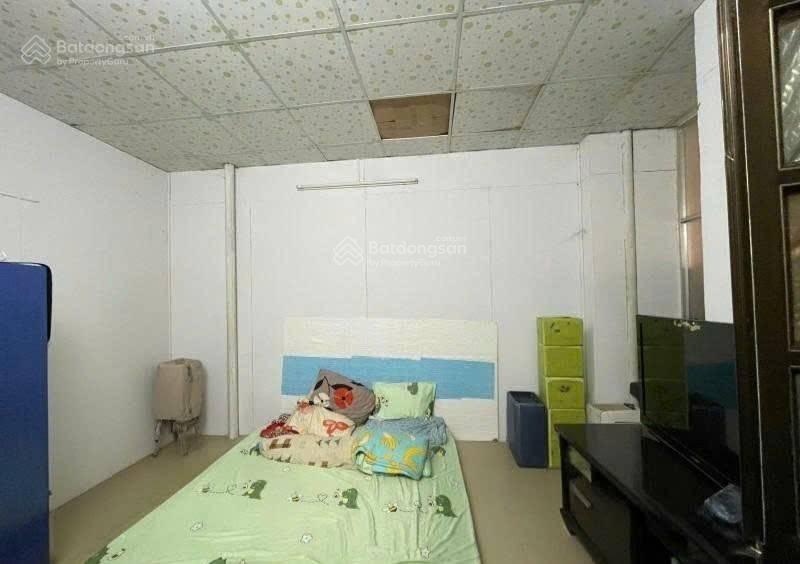 Lê văn sỹ  quận 3  75m2  6 phòng  sân để xe rộng  giá chỉ 8,89 tỷ. (4004)