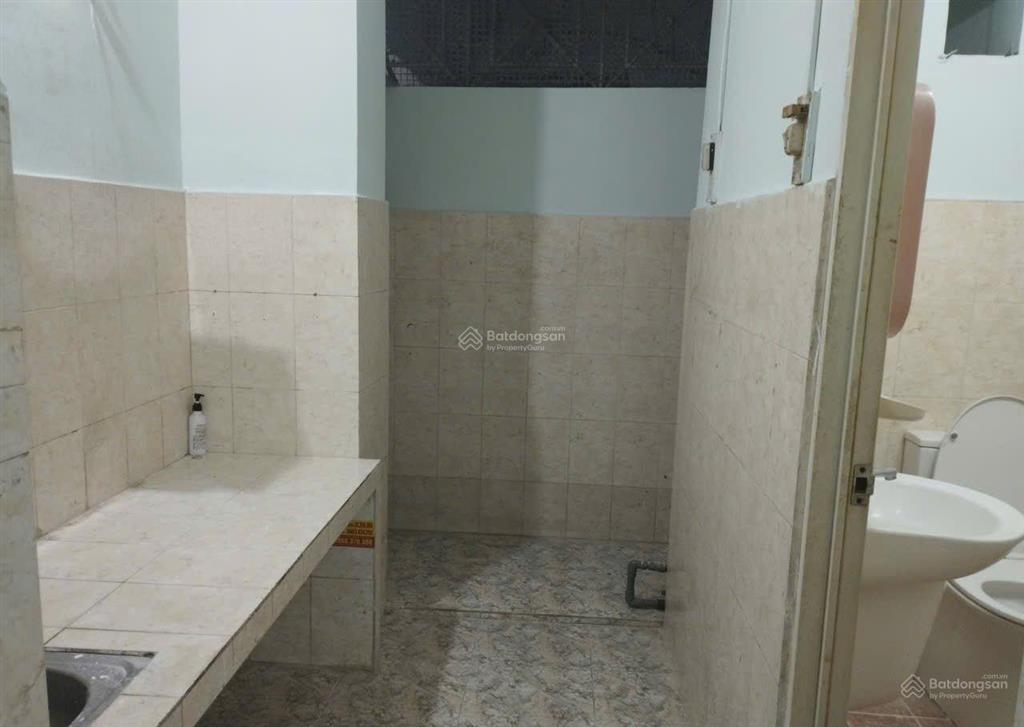 Q10  chung cư hòa bình  55,5m, 2pn, có thang máy, shr giá 3,1tỷ