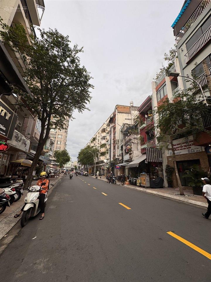Quận 5 một căn ra mt  sổ vuông a4  ngang 4  4pn  mới  gia chủ cũ tâm huyết  chỉ hơn 11 tỷ.