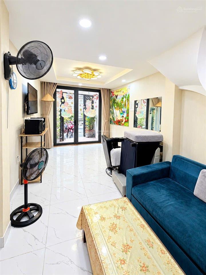 Q3  lê văn sỹ  hẻm 6m  dân trí  4pn