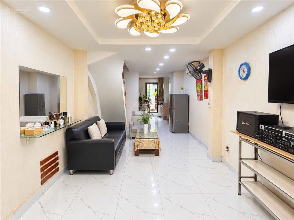 Q3  lê văn sỹ  hẻm 6m  dân trí  4pn