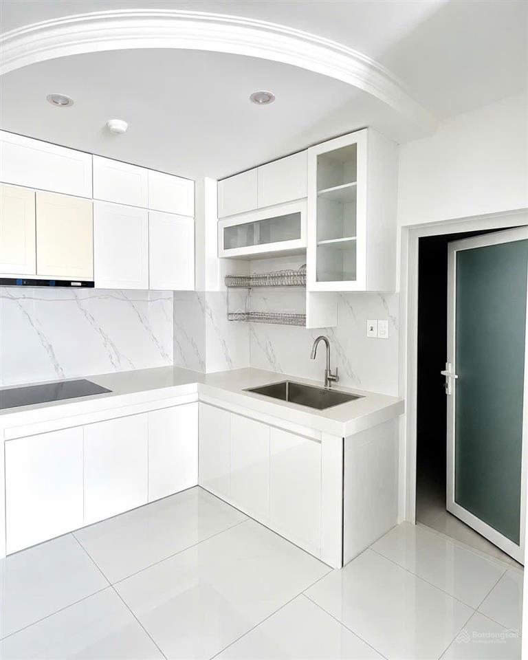 Bình thạnh chung cư ung văn khiêm  67m  2pn  sổ hồng riêng. giá 4,65 tỷ