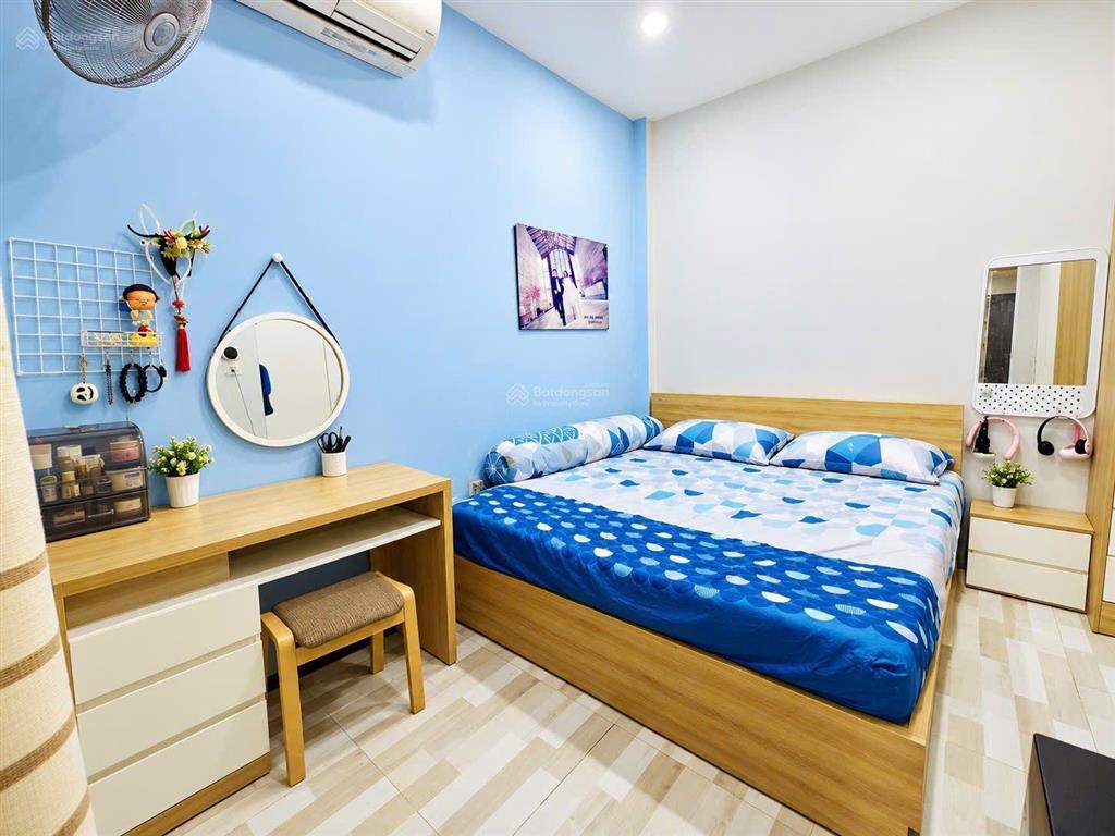 Trần quang diệu4m14m cách mt 20m giá 8,3 tỷ