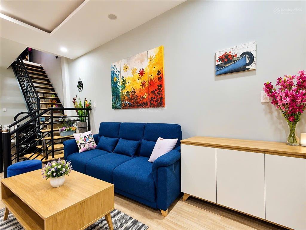 Trần quang diệu4m14m cách mt 20m giá 8,3 tỷ
