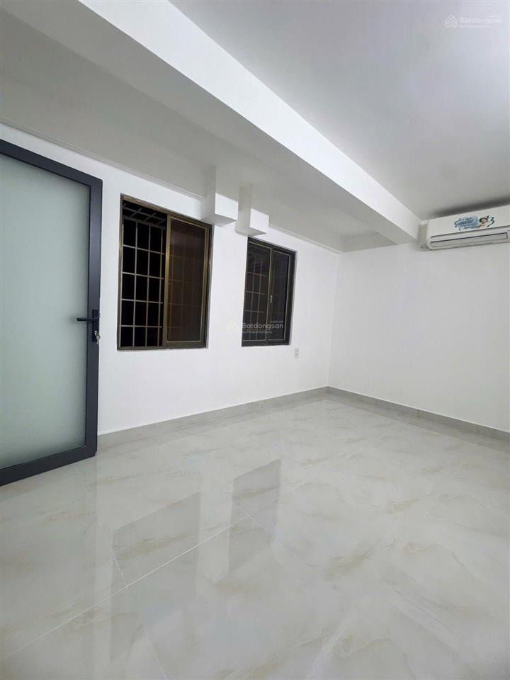 Tân phú trệt cư xá độc lập 60m có lửng giá 3.5 tỷ