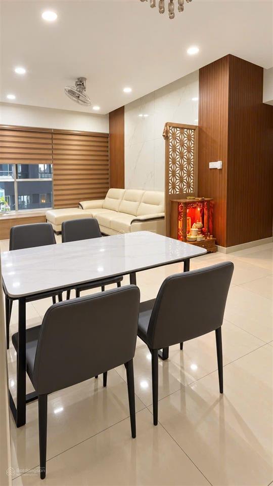 Tân phúc celadon 93m 3pn 2wc+kho sổ hồng riêng. giá 5,25 tỷ
