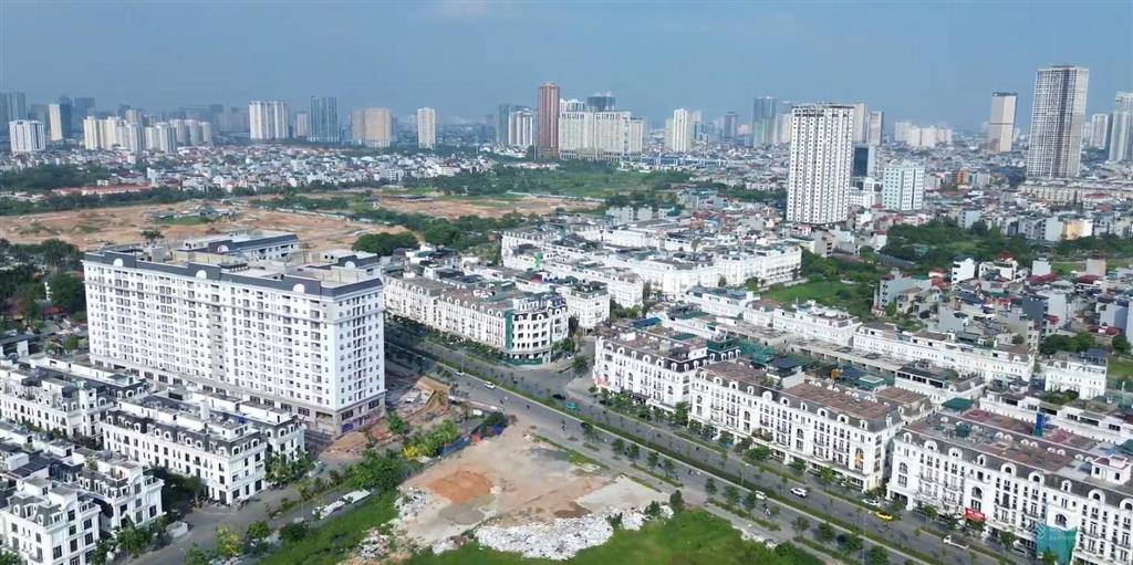 Cần bán gấp suất ngoại giao shop khối đế hausman giá rẻ như tro  chỉ 1xxtr/m2