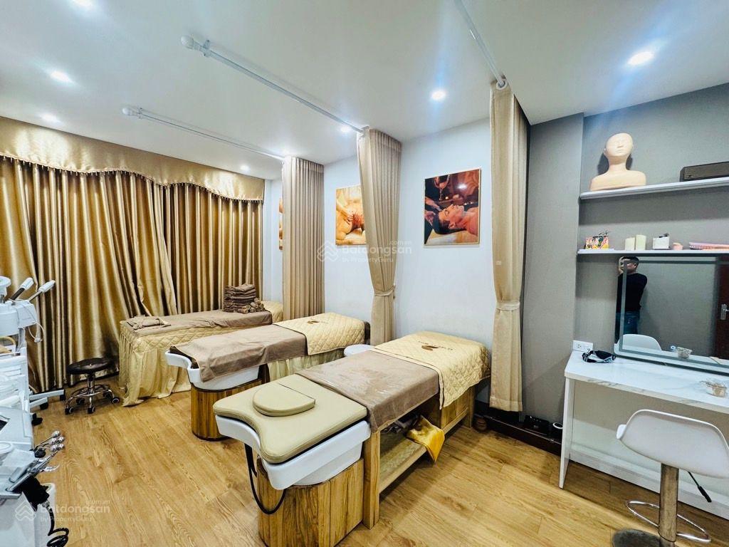 Chính chủ cần bán gấp nhà mặt phố minh khai.giá mềm 600 tr/m2 vỉa hè rộng 1 mặt phố 1 mặt ngõ