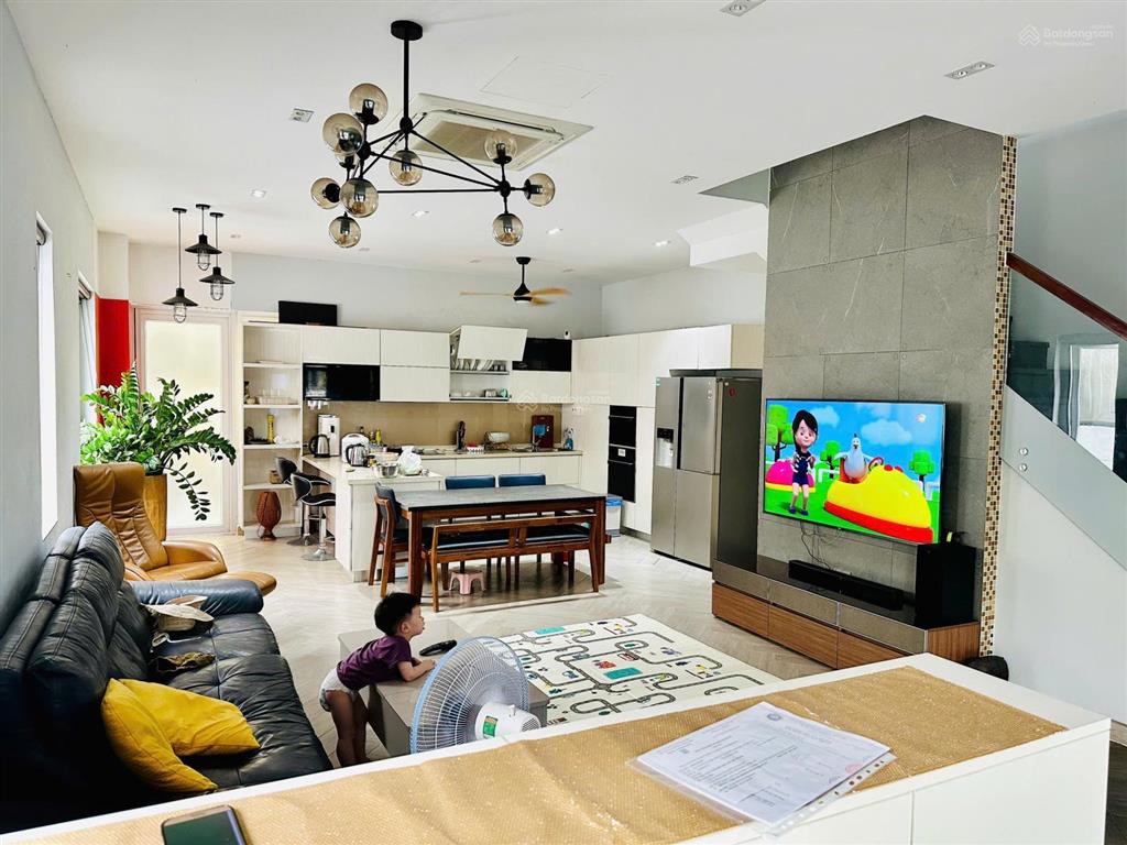 Cho thuê bt đẹp xuất sắc tại melosa garden, 25 triệu, 144m2