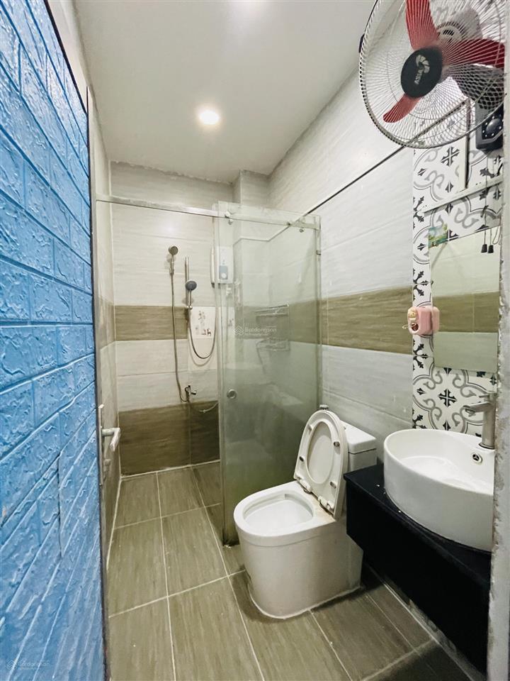 Vị trí vàng q8  ngã 4 âu dương lân + tạ quang bửu  cách 3 căn ra mặt tiền  hẻm trước nhà 3m  1